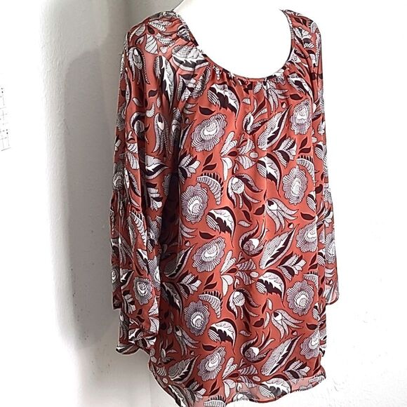 Cato Rust Color Top with Black & White Floral Designs & Bell Sleeves Size 18/20W - Picture 1 of 9